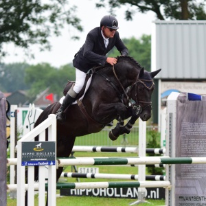 Albert Zoer met Il est Balou tijdens De Wolden Cup in Staphorst.