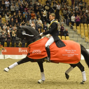 Jumping Amsterdam. Edward Gal won met Glock's Voice.